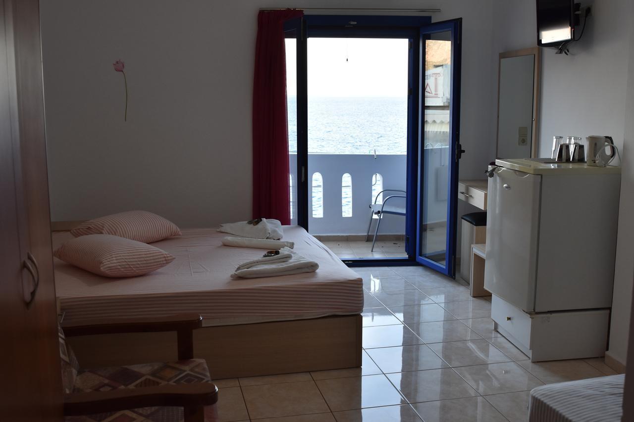 Paralia Guest House Ayía Roúmeli Ngoại thất bức ảnh